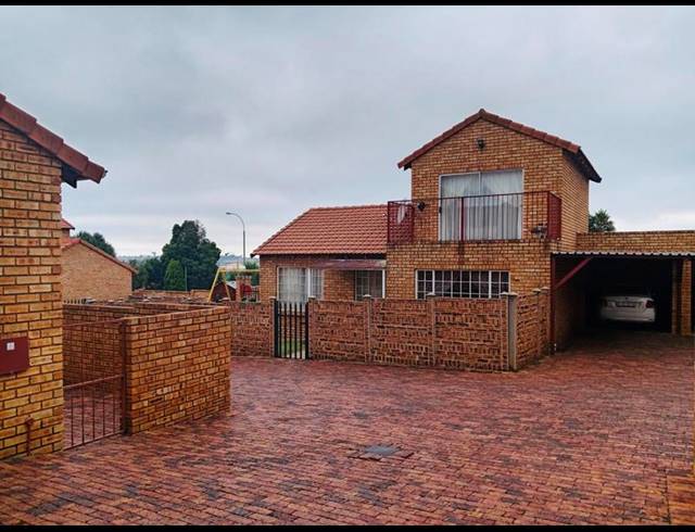 3 BEDROOM DUPLEX FOR SALE IN GROBLERPARK